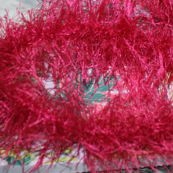 HAND CRAFTED Flip Flop Padded Thong Crochet Faux Fur Eyelash Yarn Hot Pink Shoes - Picture 4 of 12